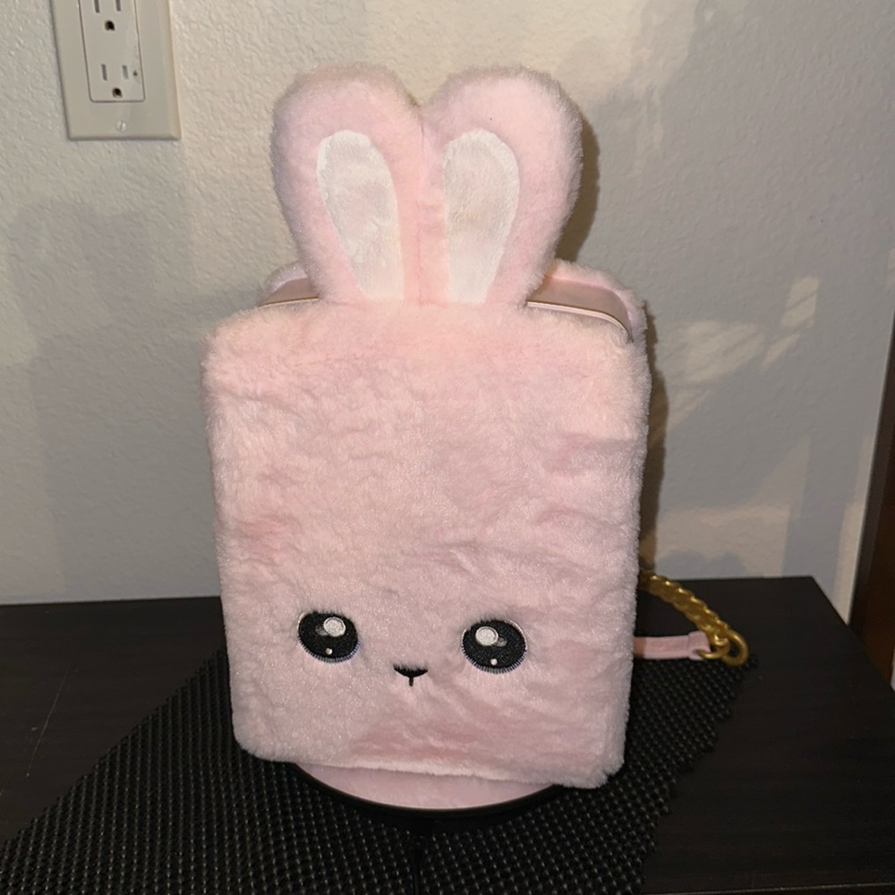 MGA Na! Na! Na Hard Carry Case Rabbit Bunny Storage Bookbag Backpack for Dolls